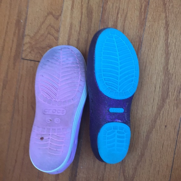 Two pairs of sandals - Picture 2 of 2